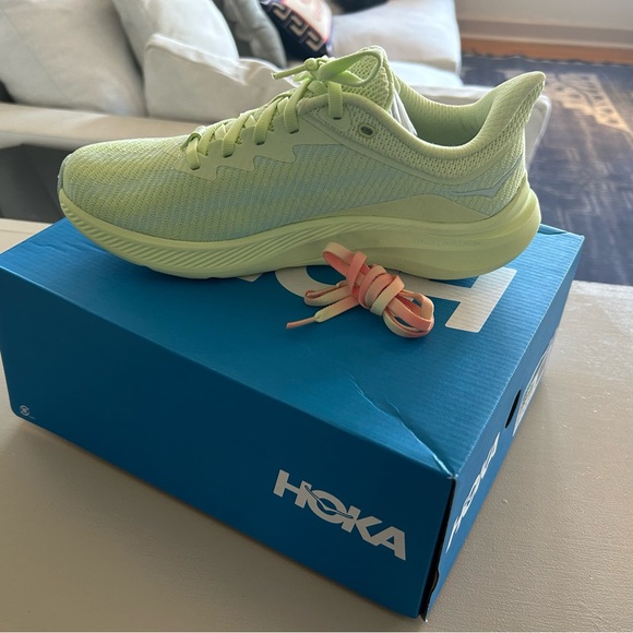 NWB Hoka Solimar 7.5 - Picture 3 of 5